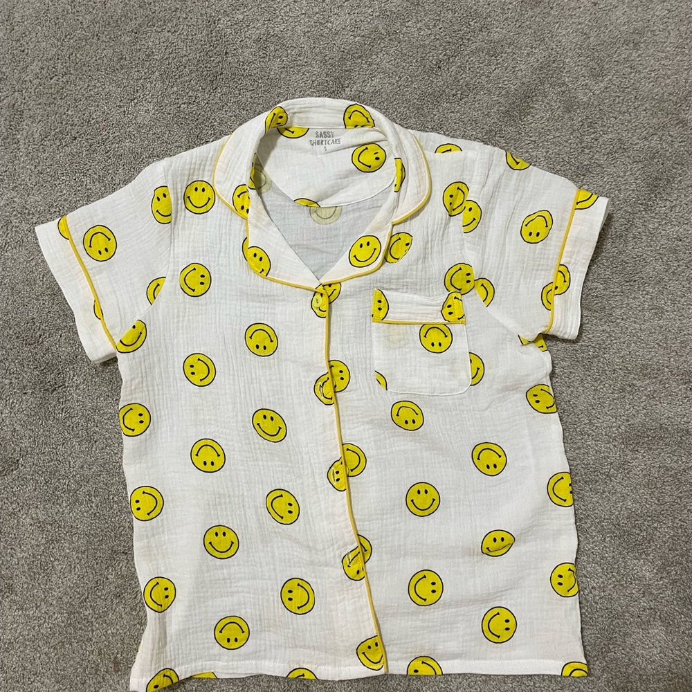 smiley face pajama set size small sassy shortcake